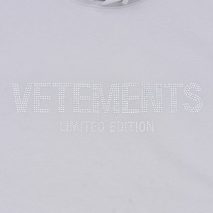 【VETEMENTS】LIMITED EDITION CRYSTAL LOGO HOODIE