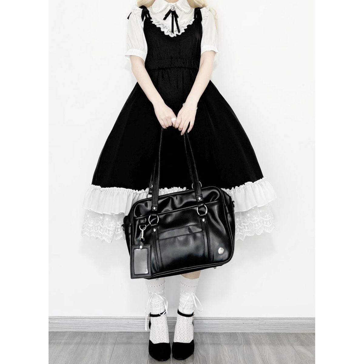 meiです(^o^)/セットアップ♡他の方は購入不可‼ クラシカルモノトーンフリルセットアップ：トップス | Maiden's Rêve