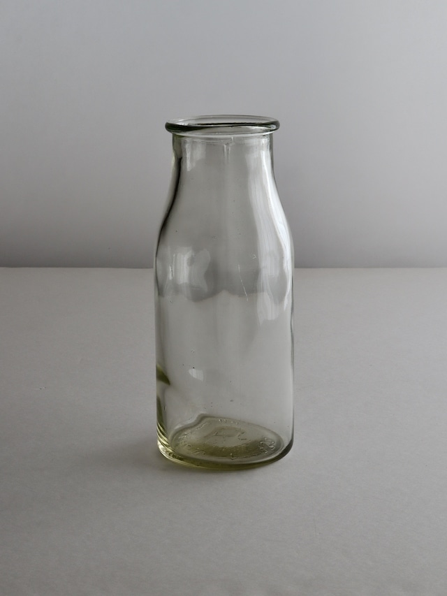 【SALE】 ヴィンテージのミルクボトル 広口瓶 3 / 【SALE】 Vintage Wide Mouth Milk Bottle 3