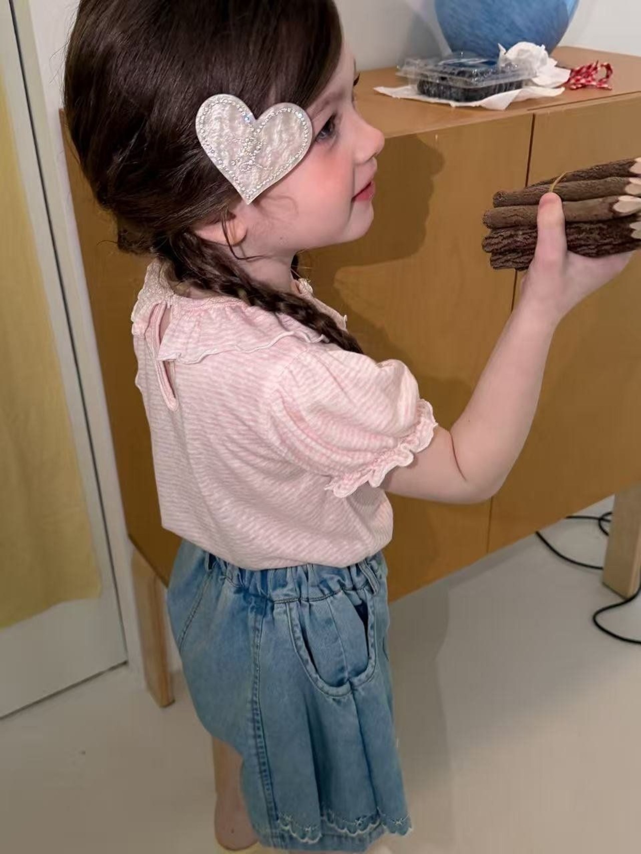 [aiai] Frilled Neck Stripe Tee / [아이아이] 프릴넥스트라이프티