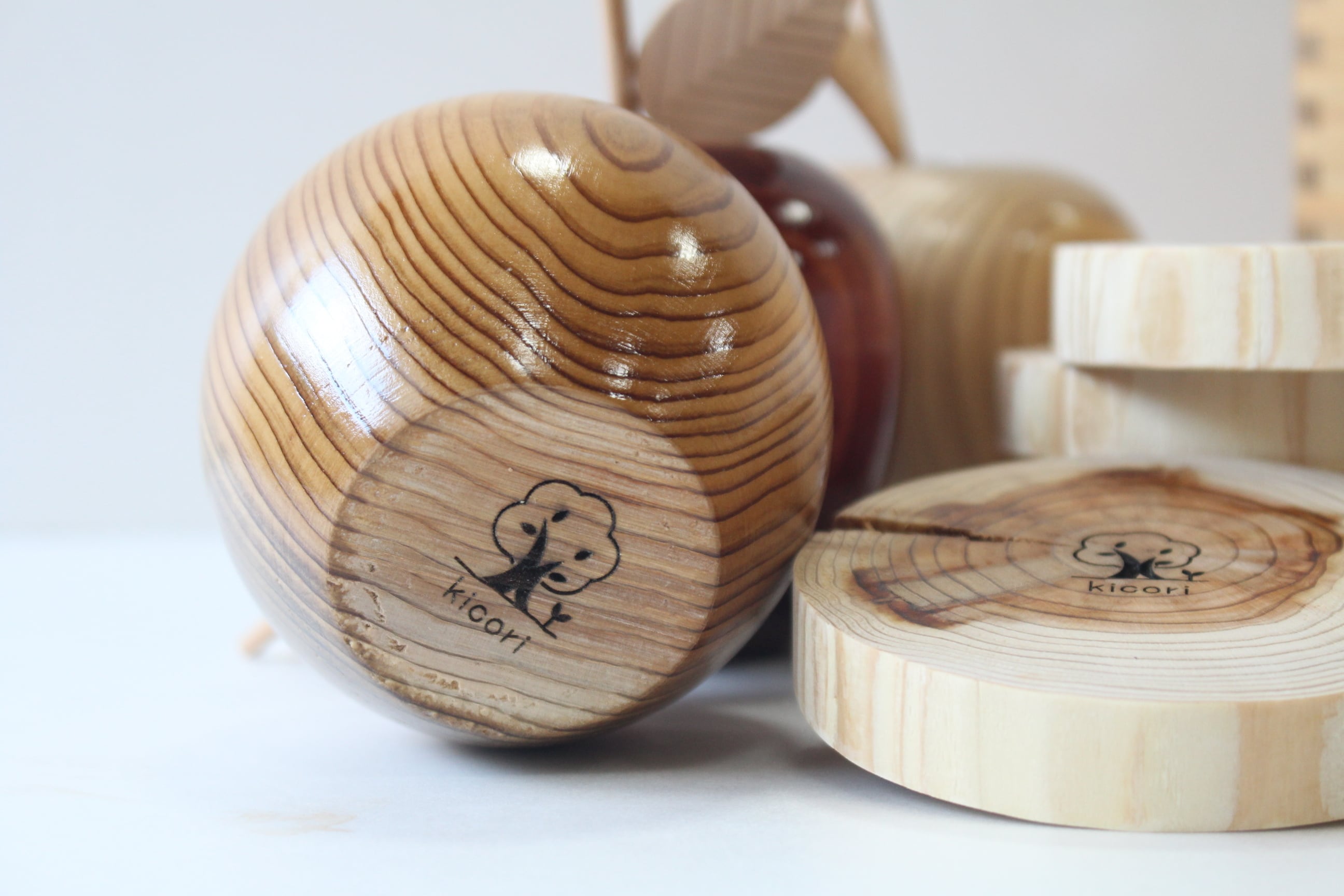 木製りんごのアロマスタンド【kicori】木工雑貨 ディフューザー