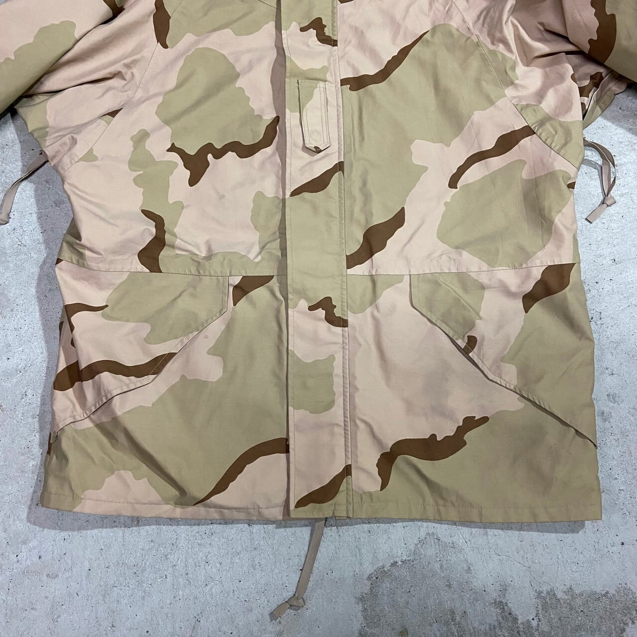 05年納品 U.S.ARMY 米軍実品 US.ARMY ECWCS 3Cデザートカモ柄 GORE-TEX PARKA ミリタリー ゴアテックスパーカー  メンズXL相当 00s ヴィンテージ 古着 【ミリタリージャケット】【new22】 | cave 古着屋【公式】古着通販サイト