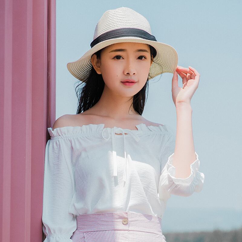 オフショル 白ブラウス