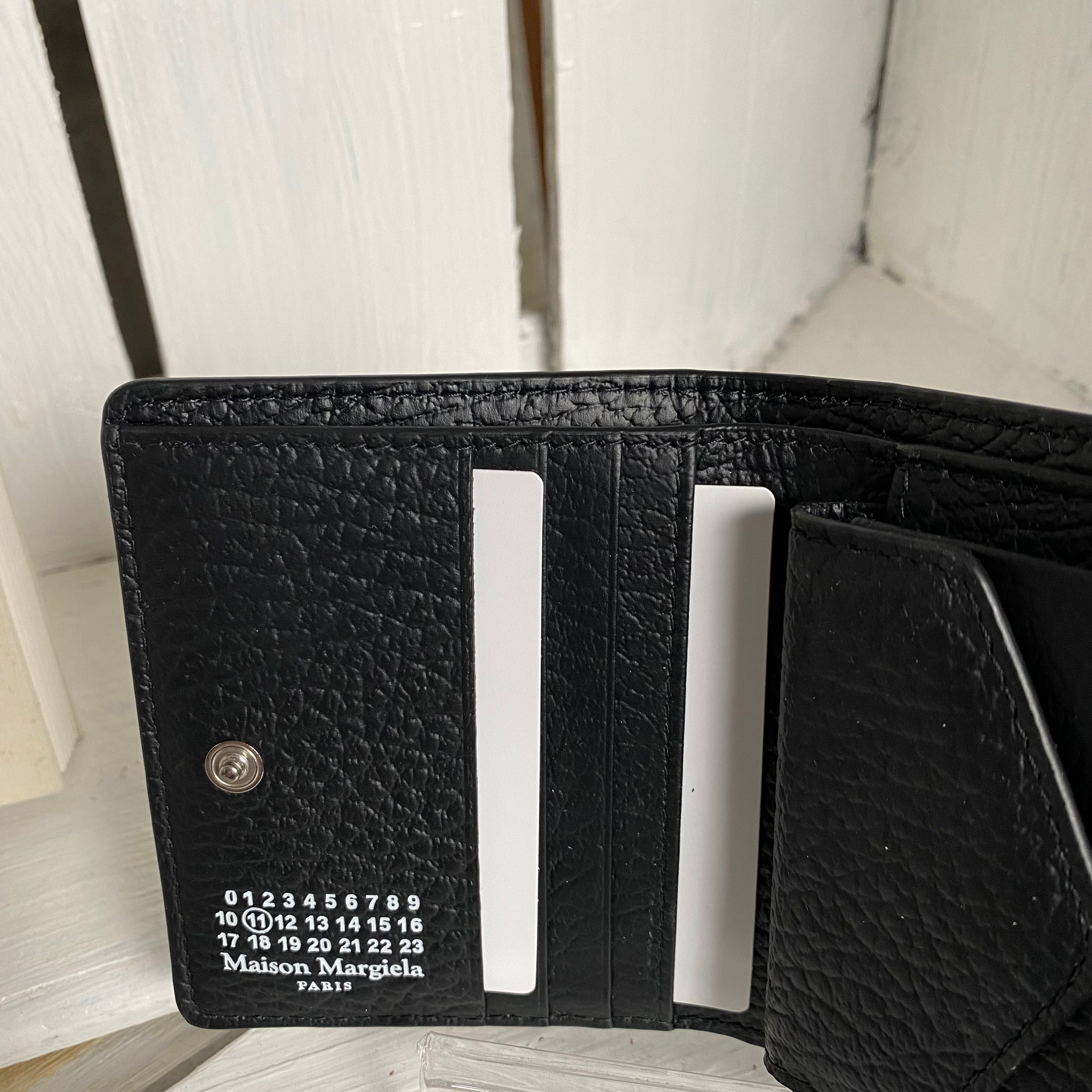 Maison Margiela【メゾン マルジェラ 】 Bi fold wallet ( S56UI0140
