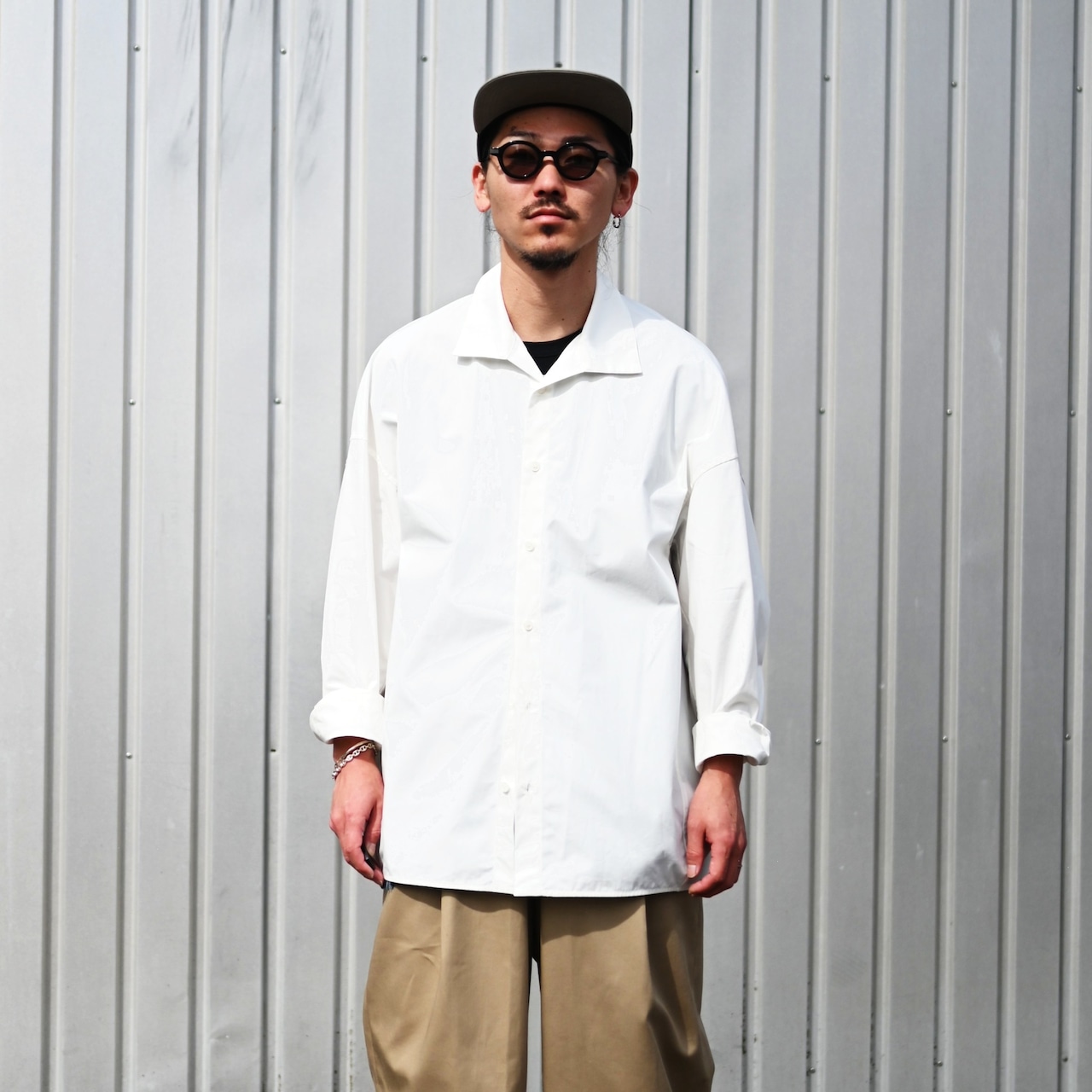 Nonnotte(ノノット)シャツとLEH(レー)名作パンツコーディネート