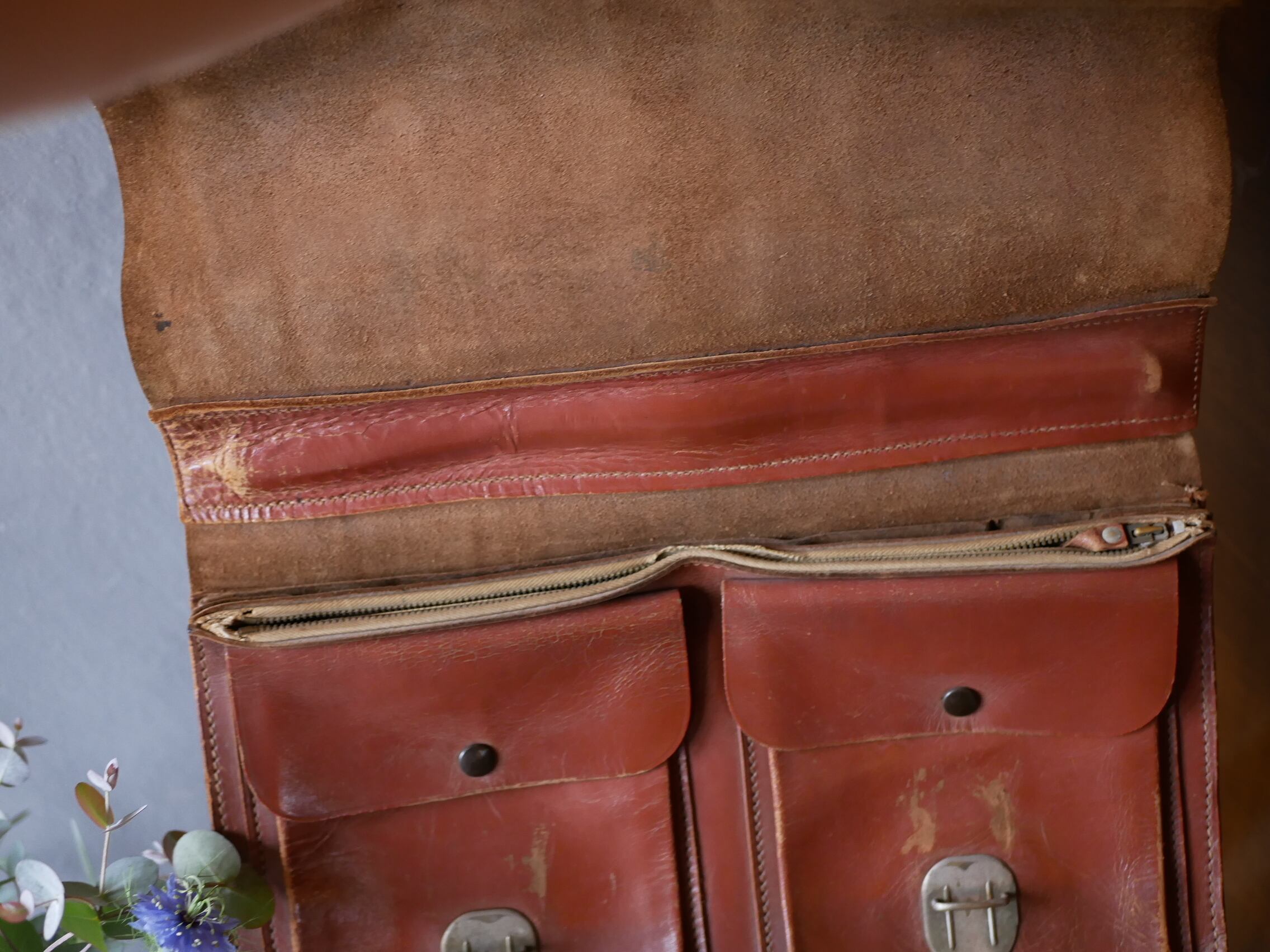 PARISの古いレザーバッグ フランスアンティーク | フランス