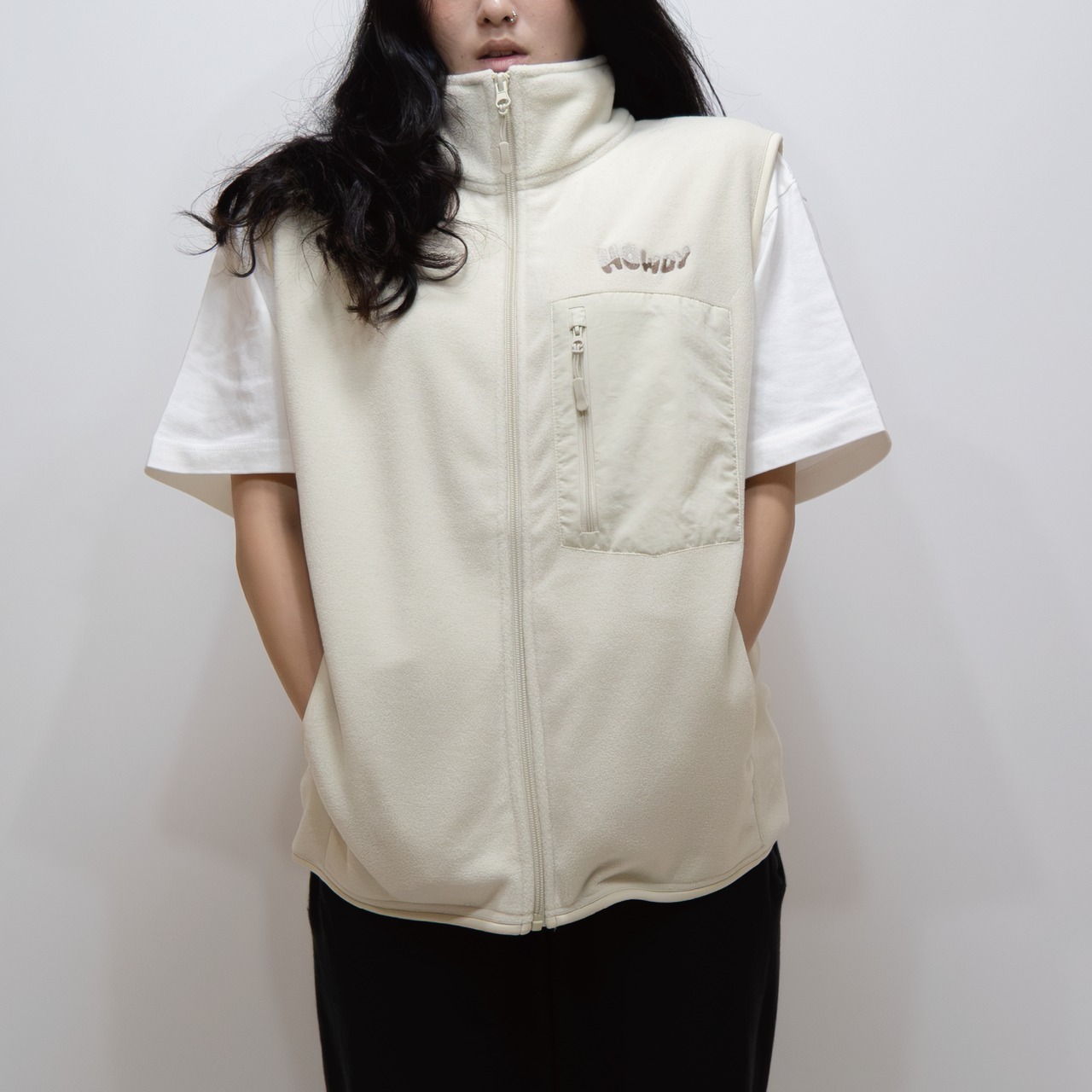 HOWDY blow Fleece VEST [ナチュラル]