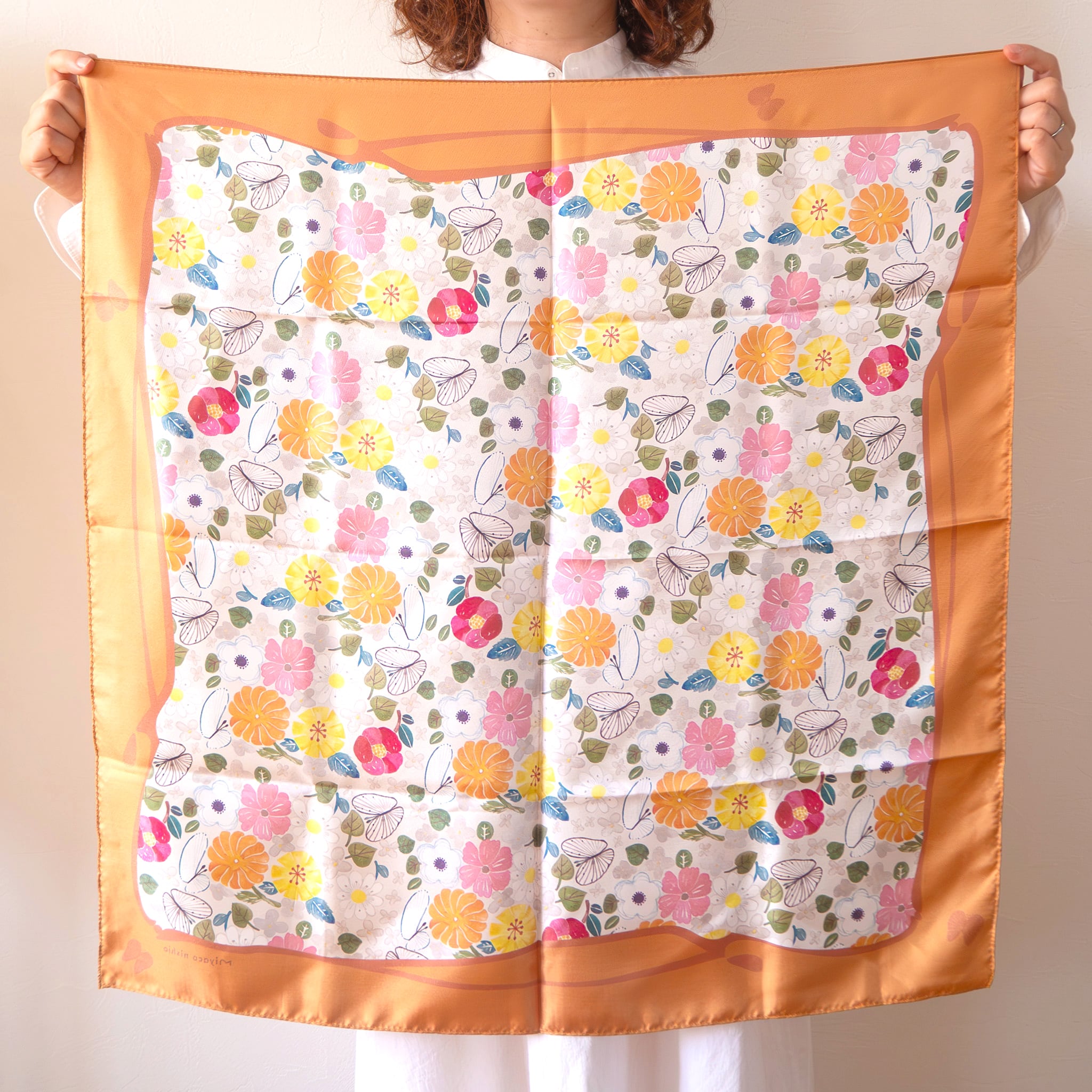 11-5.90sビンテージ　日本サッカー協会　桜モチーフ　シルクスカーフ 桜 (LMH-088) - 伝統横濱スカーフ Marca(マルカ)公式オンラインストア