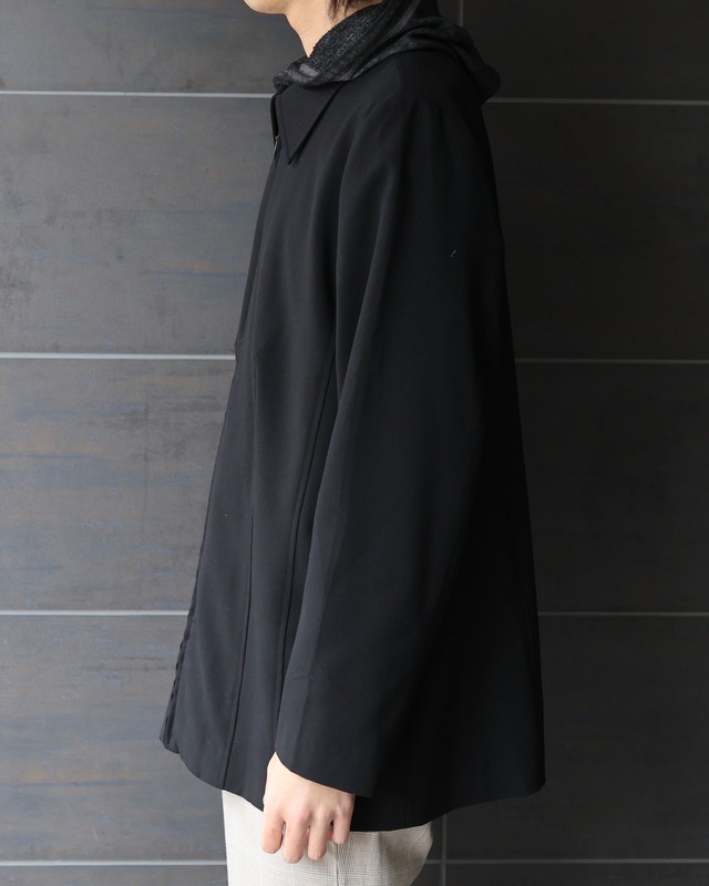 Mid-length zip-up blouson