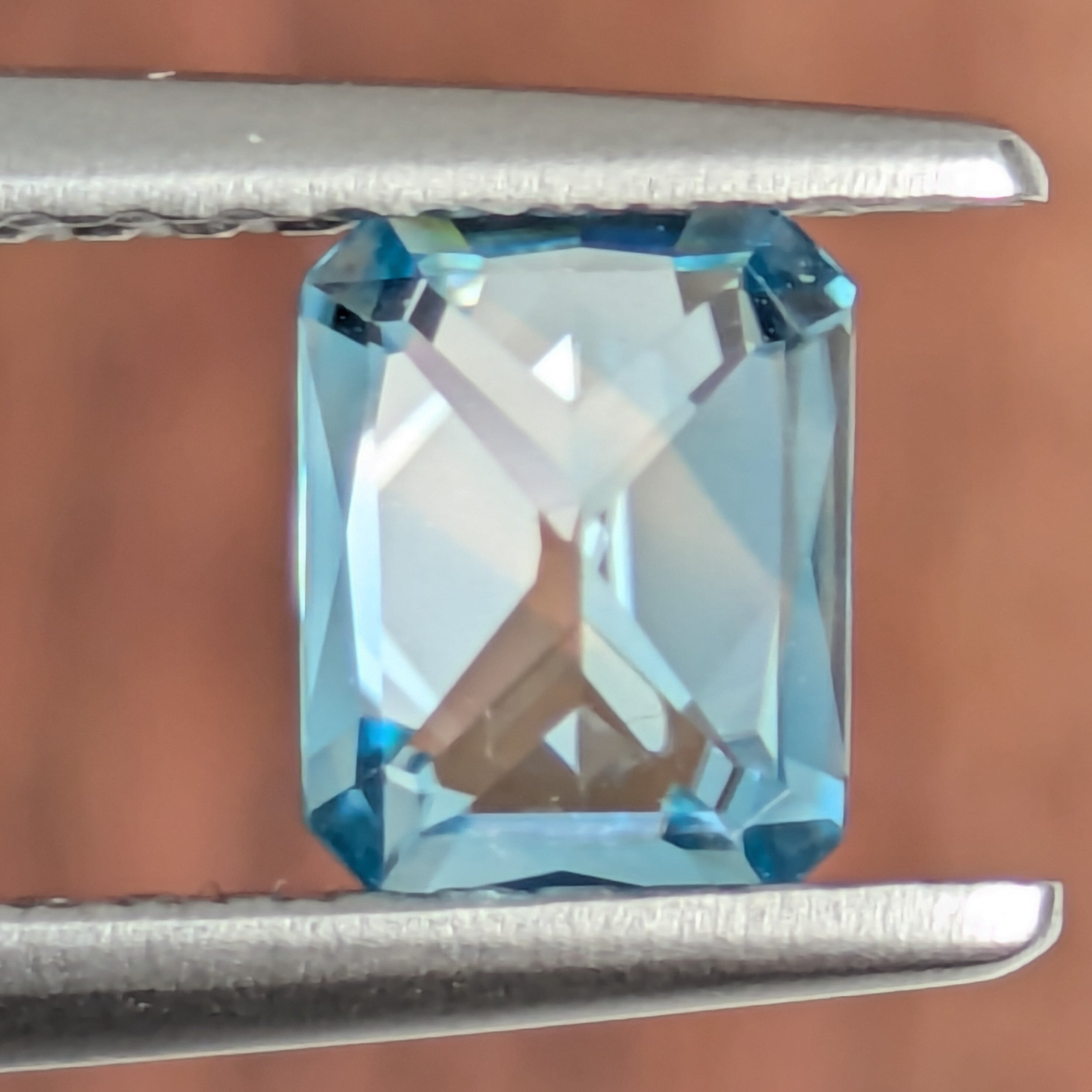 ブルージルコン ルース カンボジア産【0.96ct】 PRO208992 | Gem's