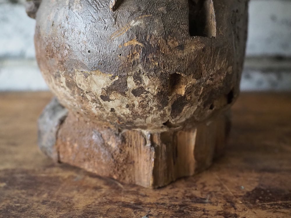 蛇を踏むマリア像 | antique Salon