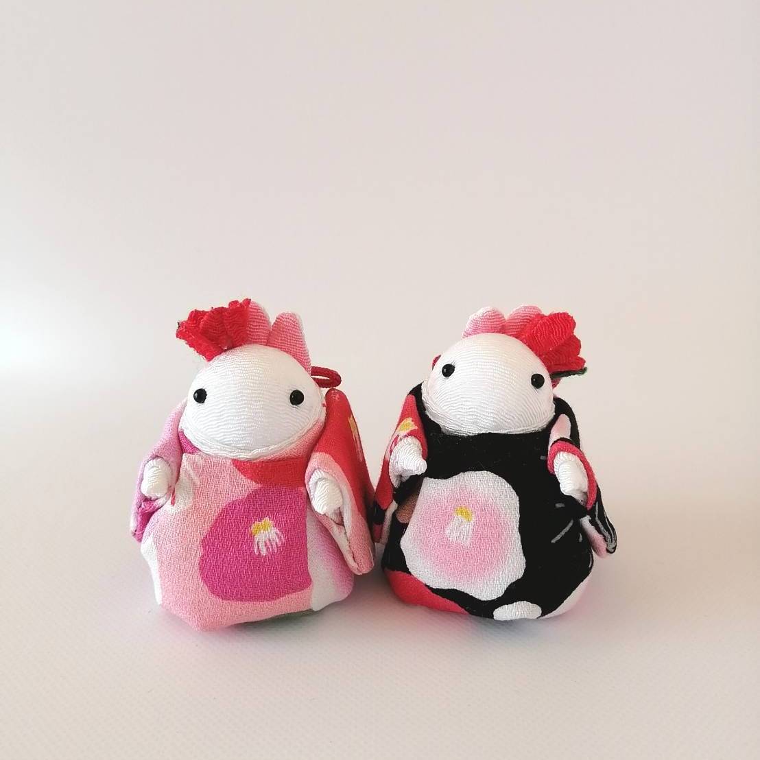 椿うさちゃん 椿の花飾り アムンゼン生地