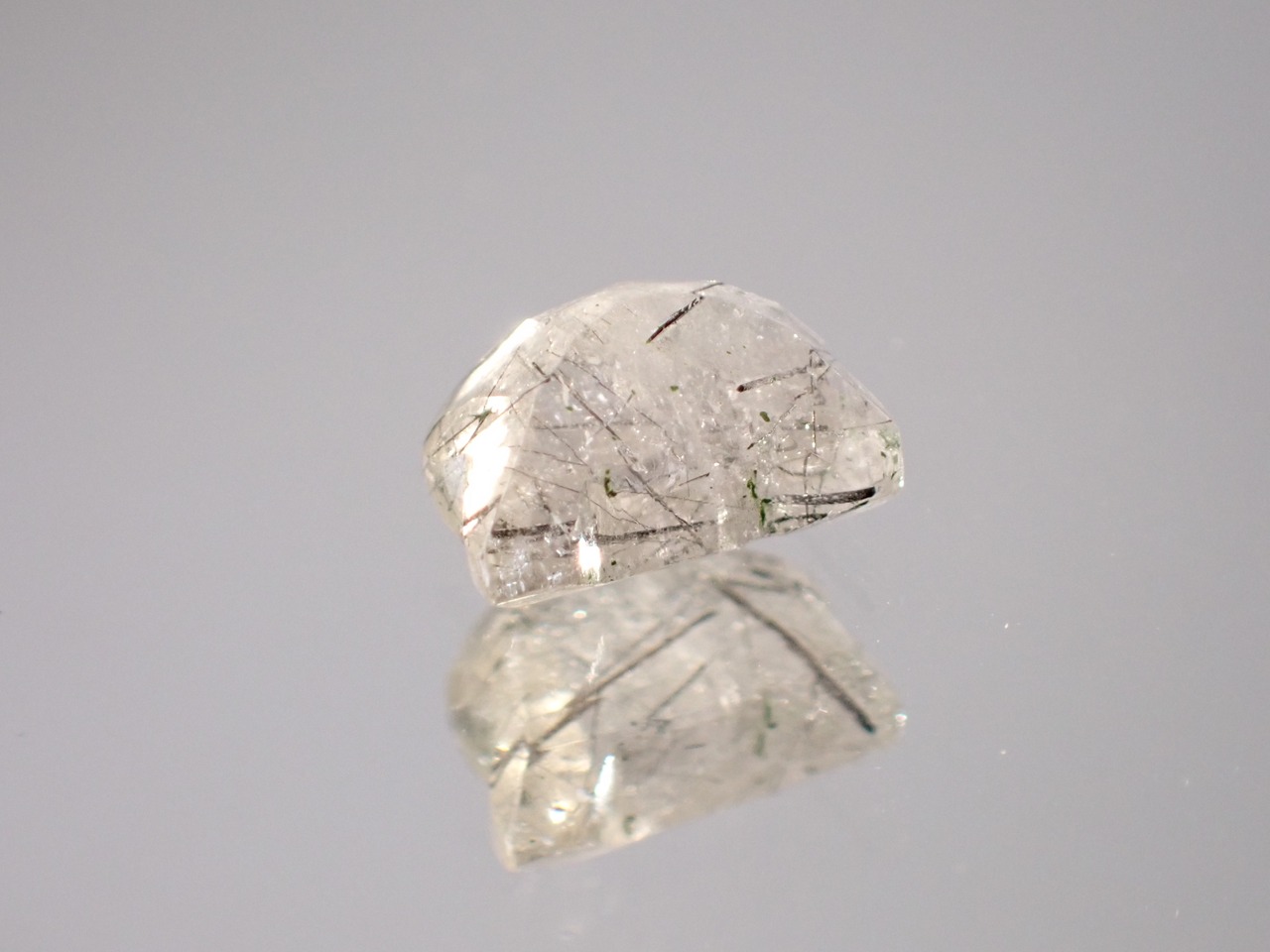 トルマリンインクォーツ（猫カット）　1.5ct　[C13-162]