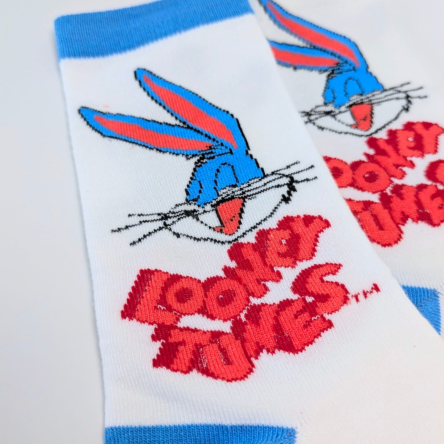♧【 crew socks / クルーソックス 】Looney Tunes ( ルーニー・テューンズ )  / バッグス・バニー / 靴下 / レディースソックス〚アメリカン雑貨 アメトイ〛