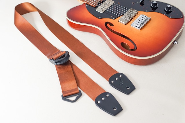 Courier - クーリエ - ／片手で長さを調整できるギターストラップ