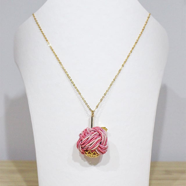 愛され甘味の薄紅りんご ネックレス | 紙単衣 - kamihitoe - | 水引