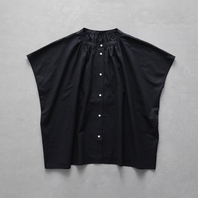 HUIS / コットンリネンフレンチスリーブギャザーブラウス - ブラック