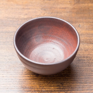 赤鉄飯茶碗（茶碗・碗）／吉永哲子