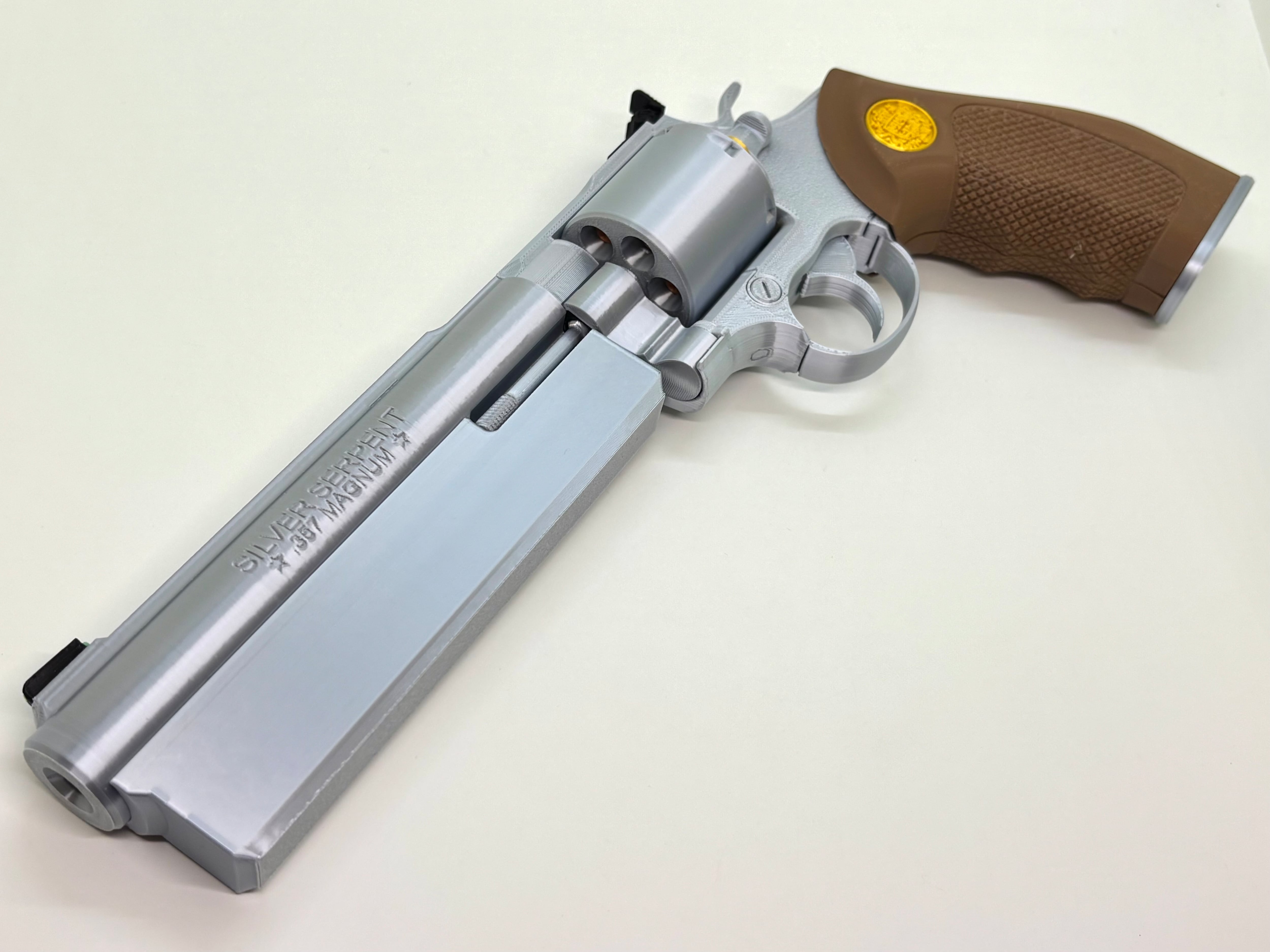 バイオハザード風 バリーのリボルバー（発射機能なし、金属なし） | 3D