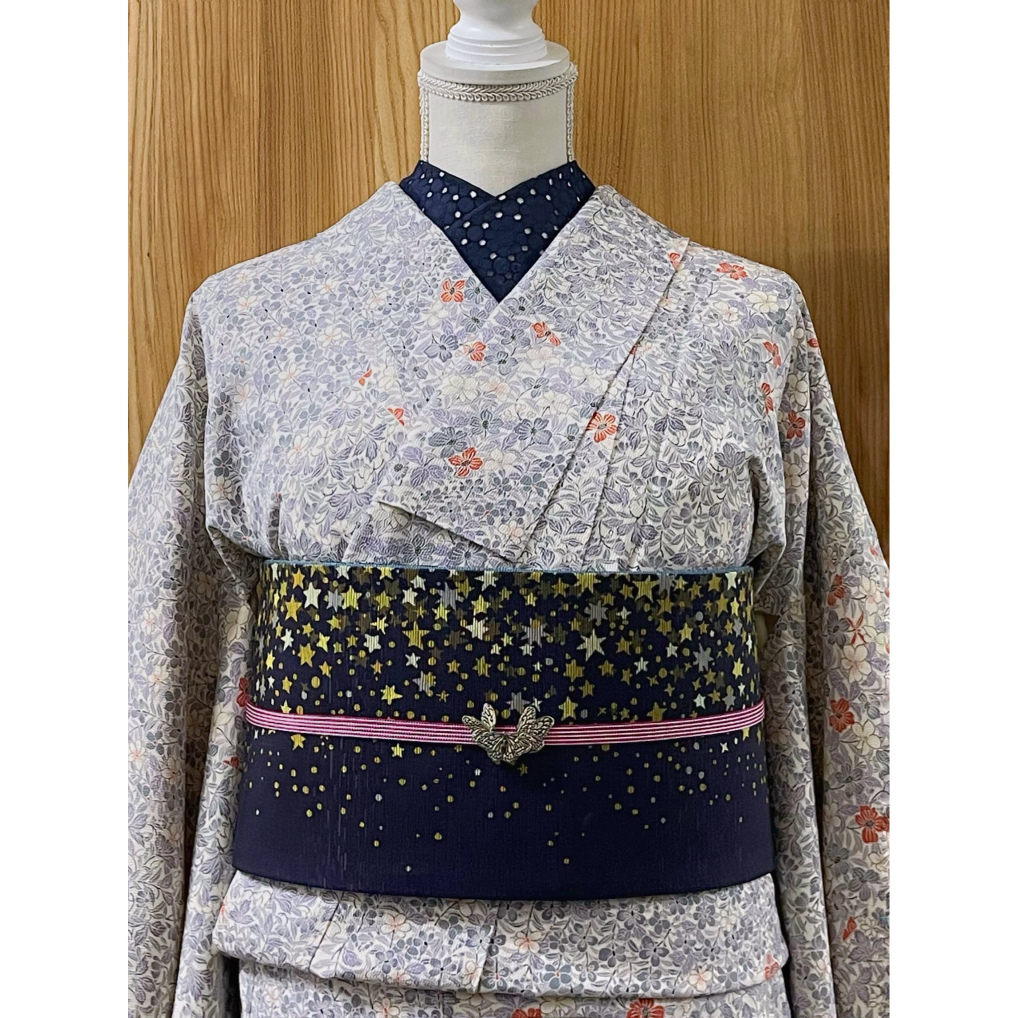 切りばめ風草花模様の小紋着物 | きもの楸堂-kisasagedo-