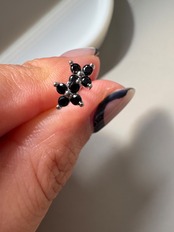 クロフラワーミニピアス