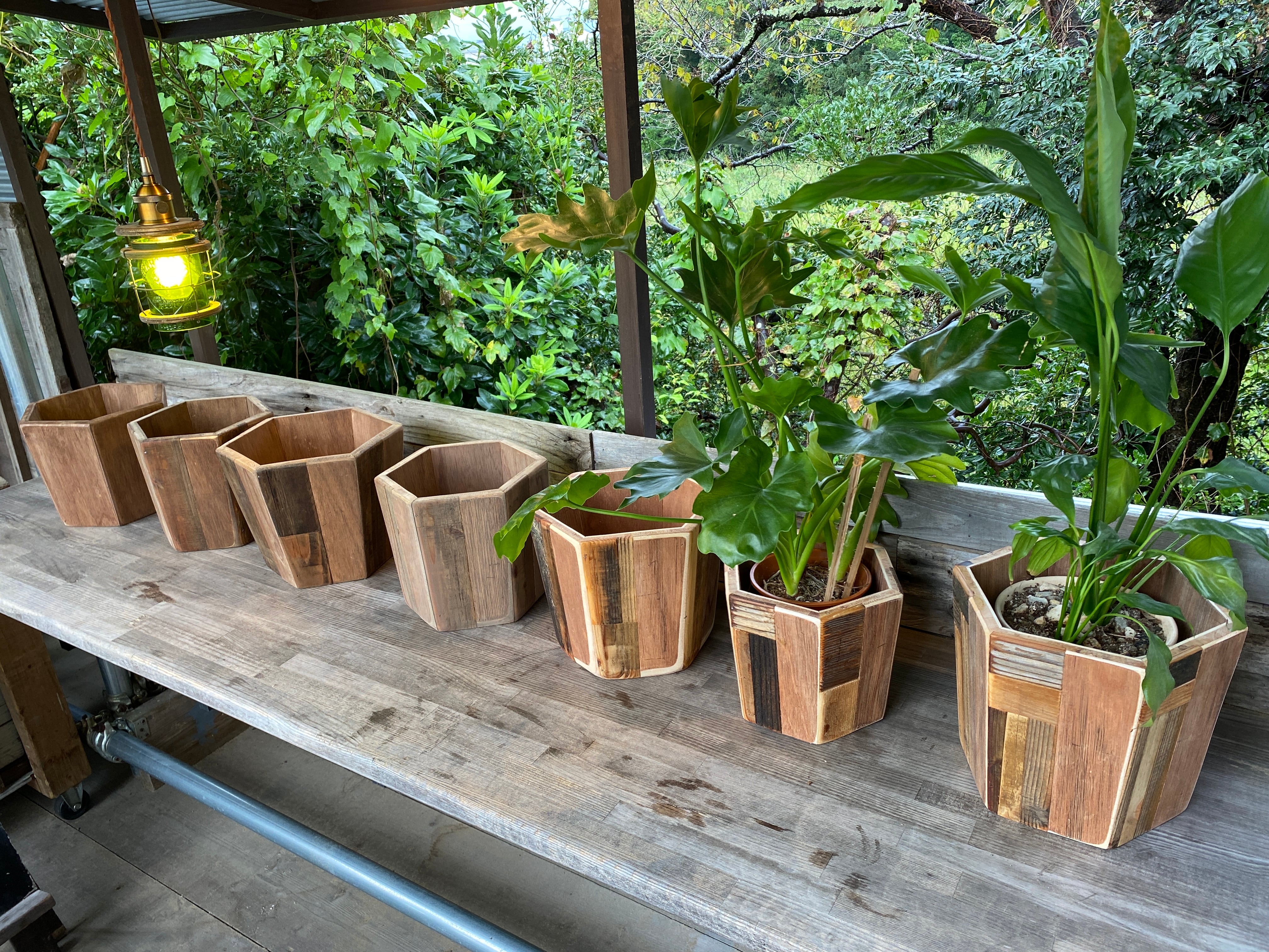 六角つぎはぎ鉢カバー8号鉢用 皿まるごと入る 古材・流木