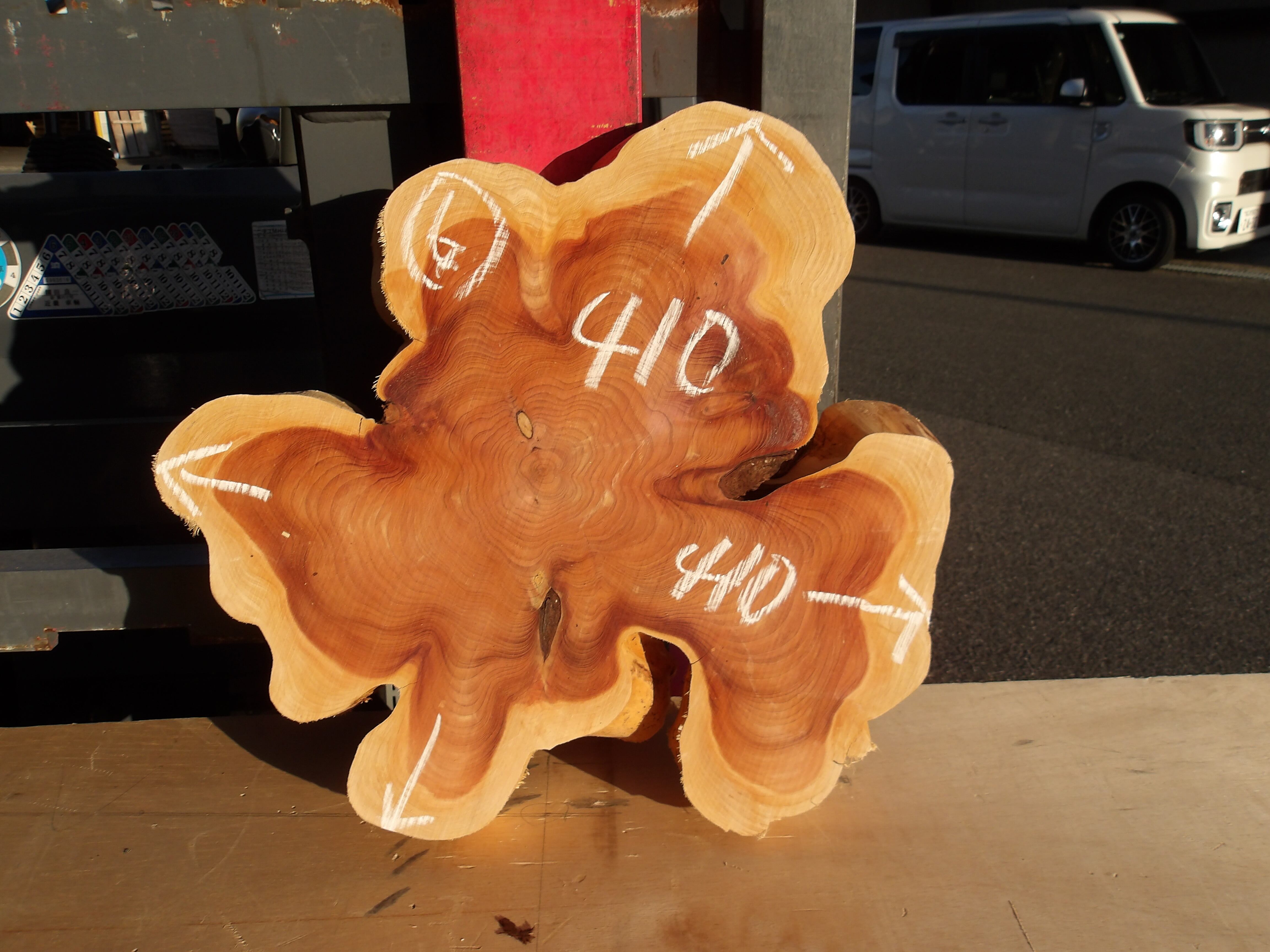 モンキーポッド・サイドテーブル（SR-8）幅600㎜x奥行約400㎜x高さ