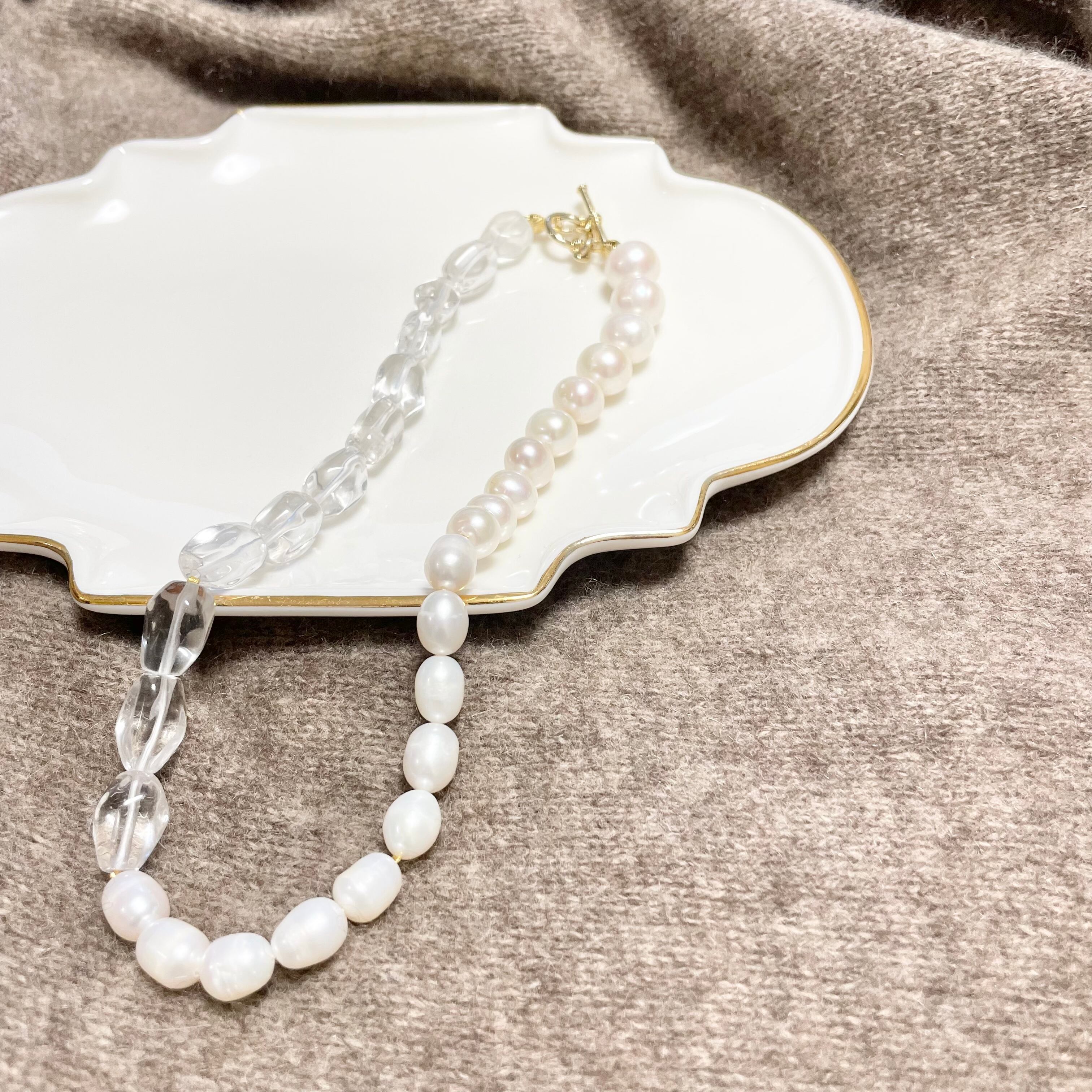 真珠とクリスタルのネックレス