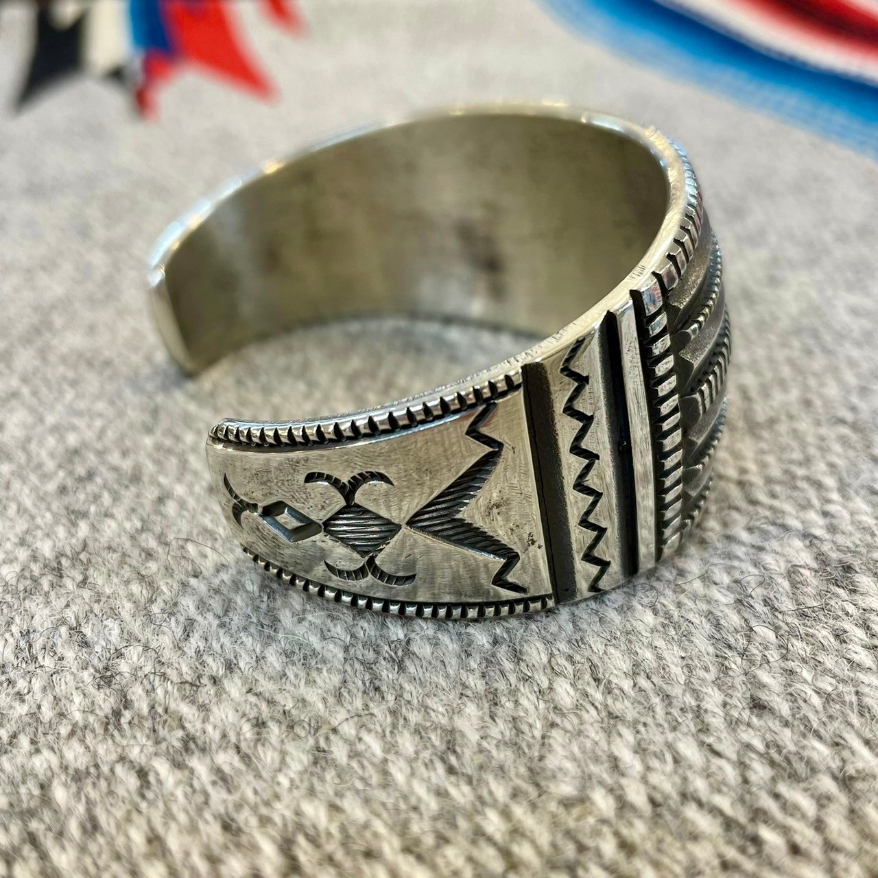 ハリソンジム(HarrisonJim) チゼルワークバングル - 3