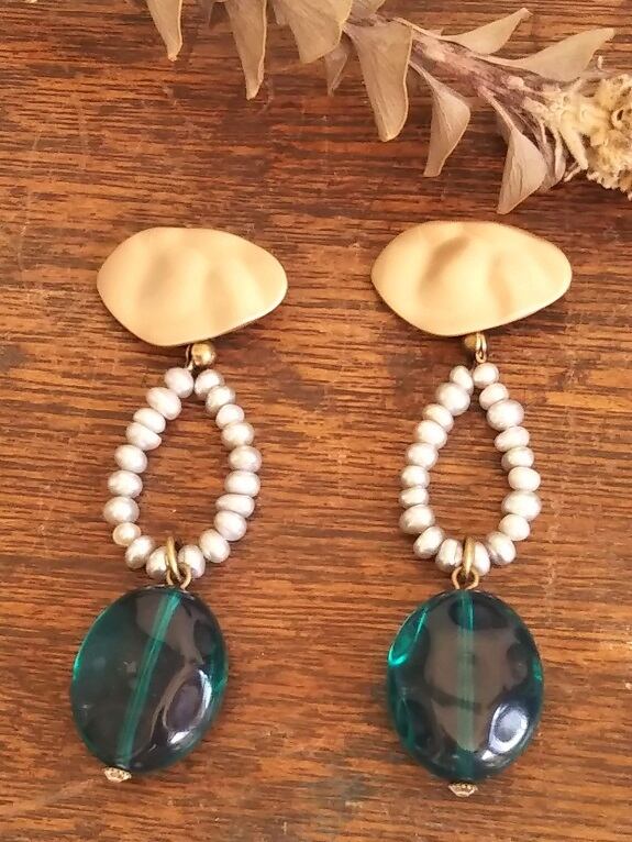 【SALE】ゴールドボタンと淡水パールのピアスorイヤリング