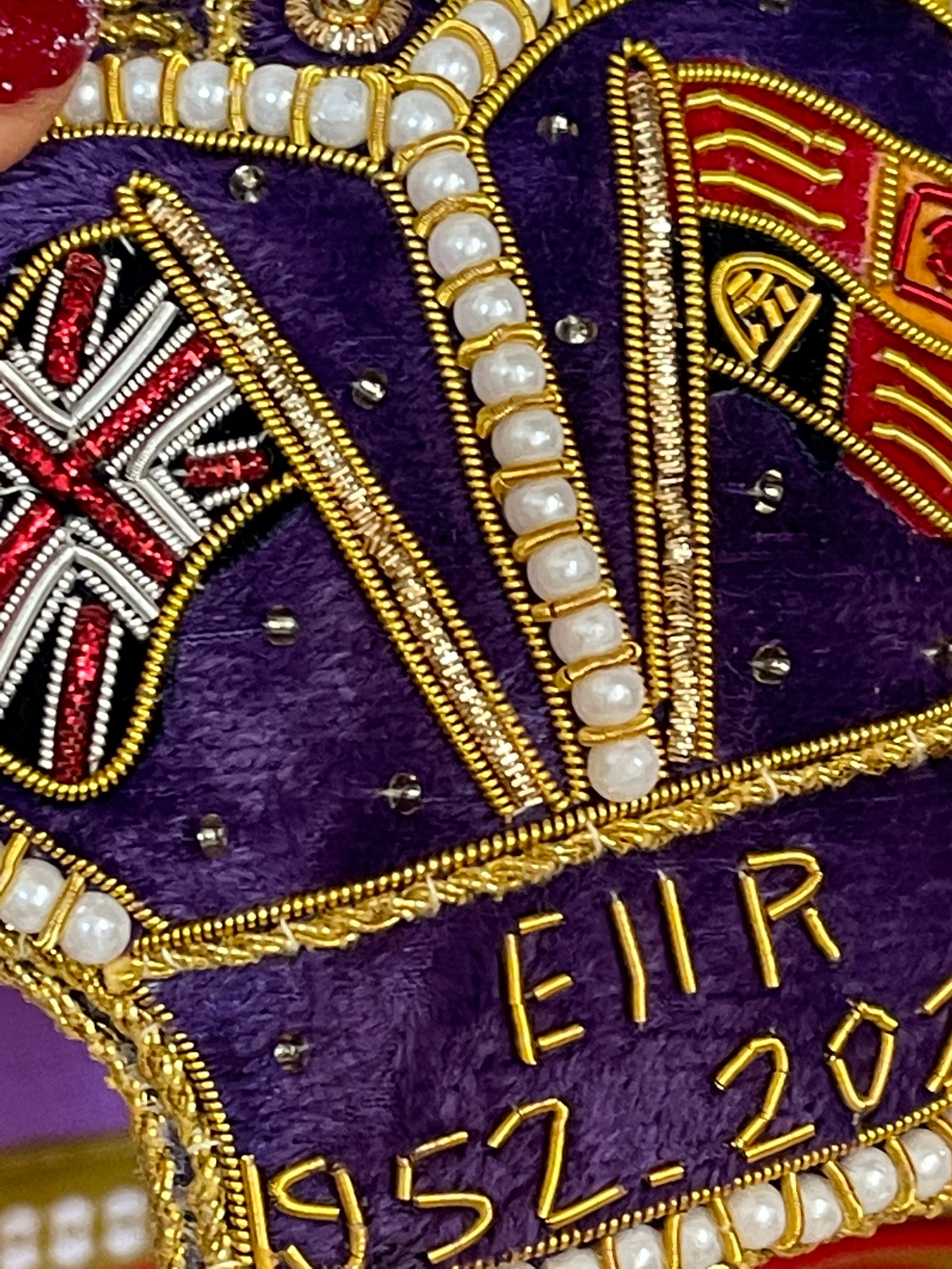 『Westminster Abbey』エリザベス女王 70th記念  オーナメント Longest Reigning Monarch Decoration
