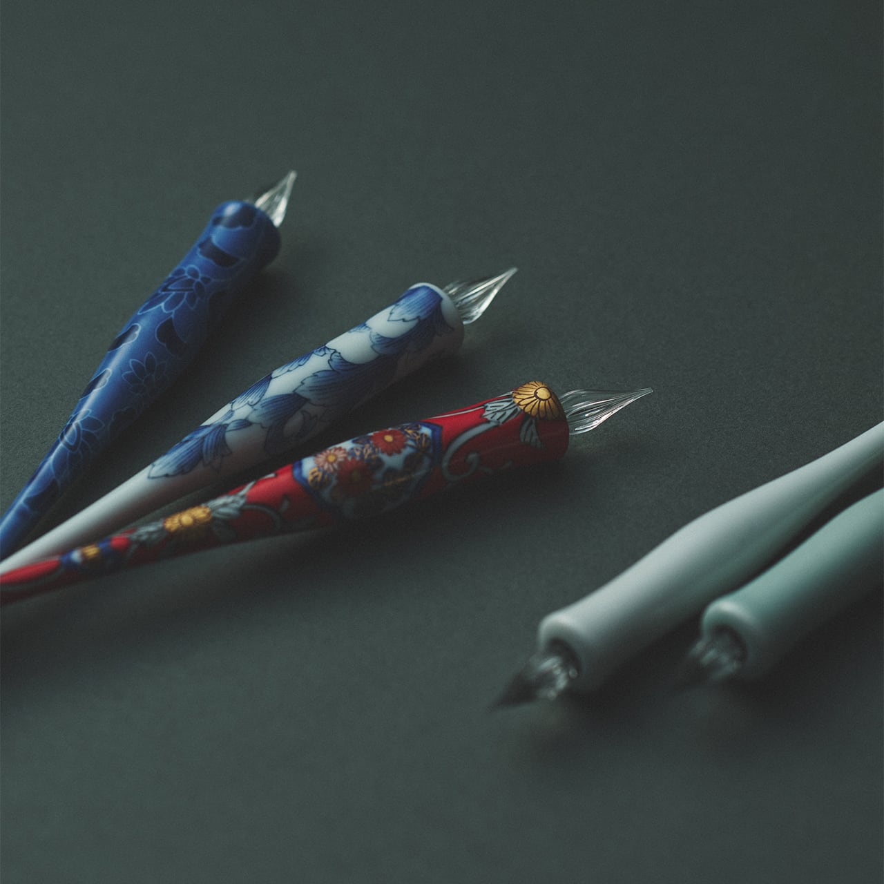 HIZEN5 ガラスペン IMARIPEN 金彩赤濃唐花文 伊万里焼 f1b7beb353a54fb73a975073dce6aa