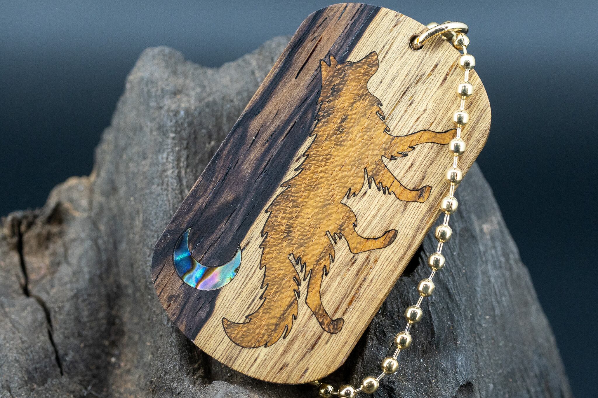 【 熱帯の黒き宝 】 ラオスブラック ドッグタグ 象嵌 闊歩