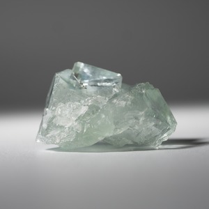 シャンファーリン産 フローライト / 原石 標本【B_1】