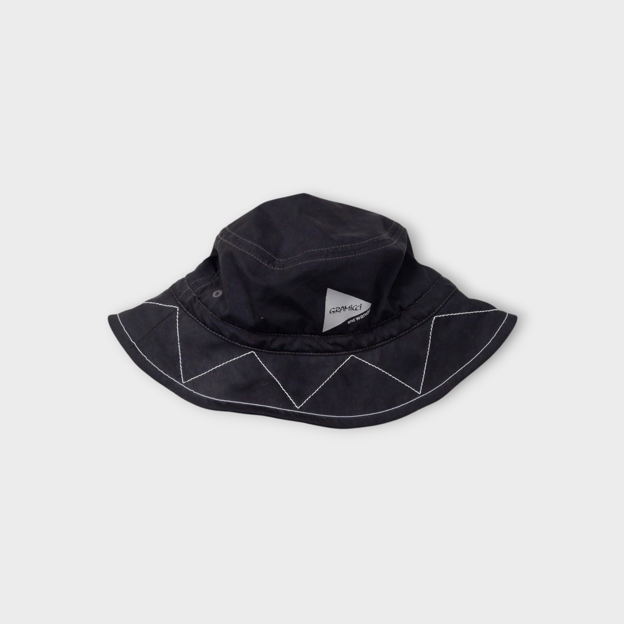 Gramicci×and wander【zigzag stitch hat】