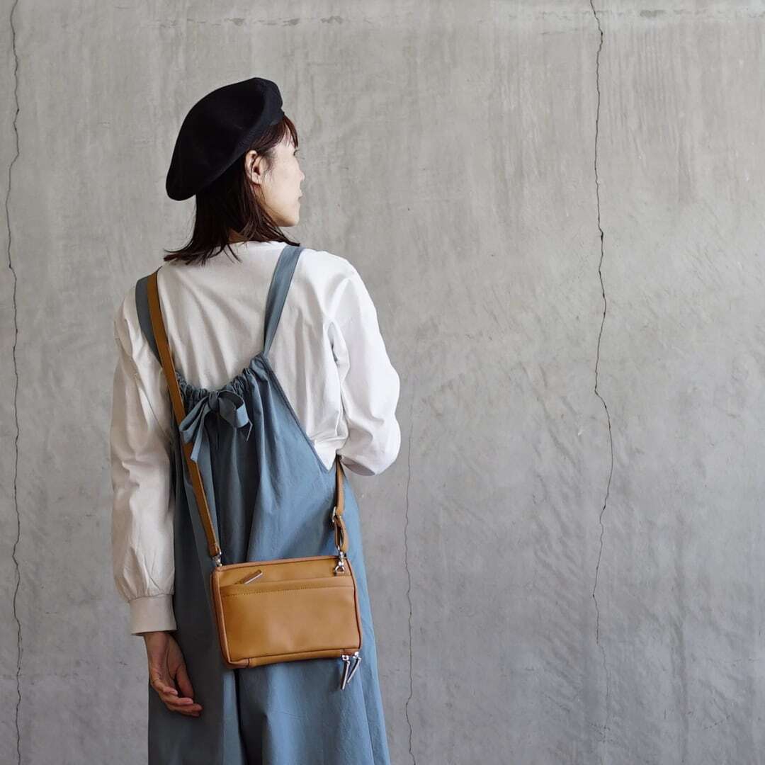 四六判 読むしかできないブックショルダー [2way] （定番 / 3色展開