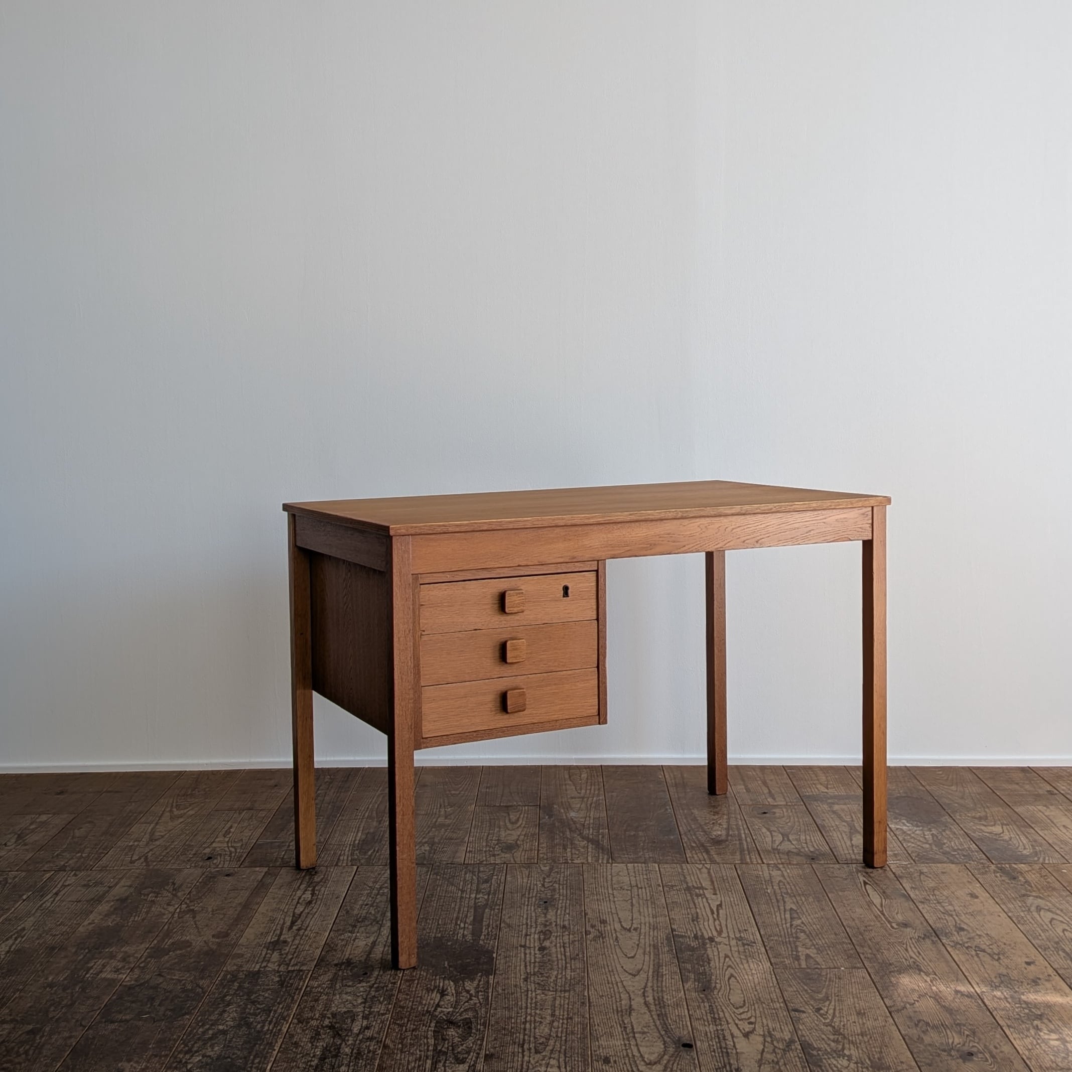 Danish Modern Oak Desk from Domino Mobler Denmark デンマーク