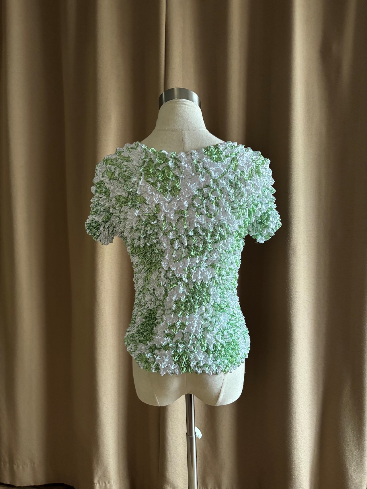 white & yellow-green popcorn tops-5305-7