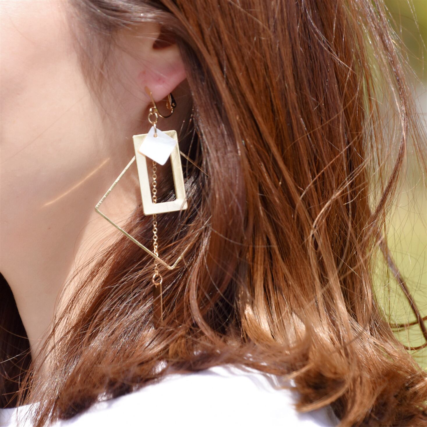 揺れる♪アシンメトリースクエアイヤリング | In The Castle インザ