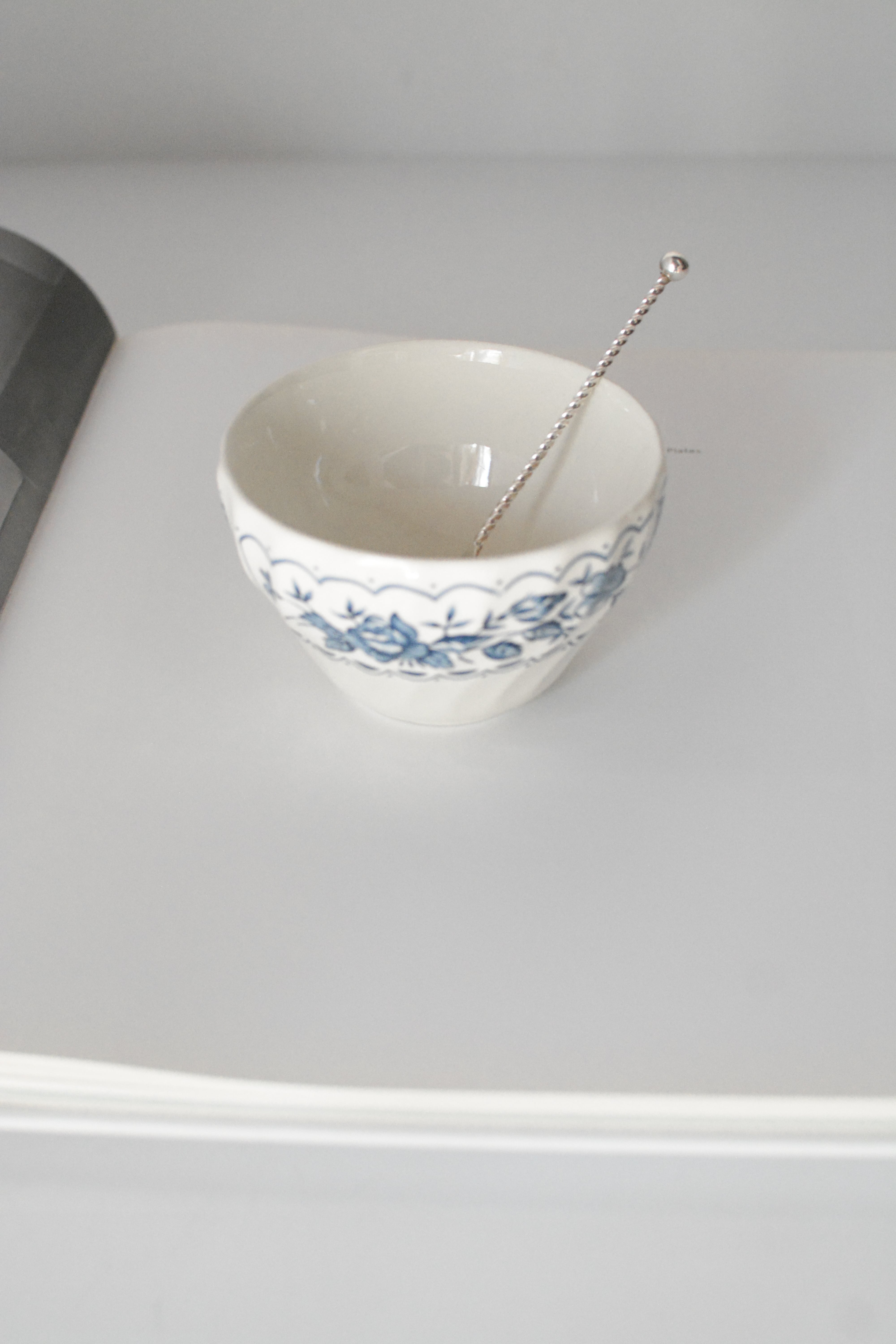 vintage sugar bowl Myott Melody