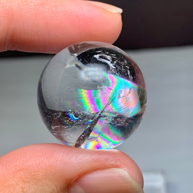 4.レインボー☆アイリスクォーツ スフィア