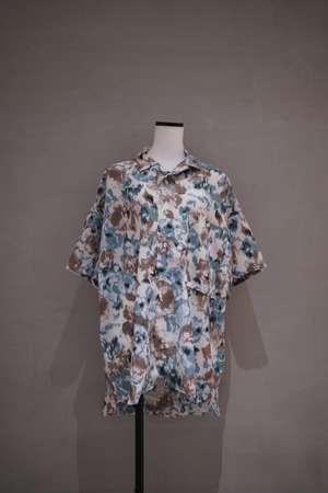 INTERPLAY Open Collar S/S Over Size Shirt