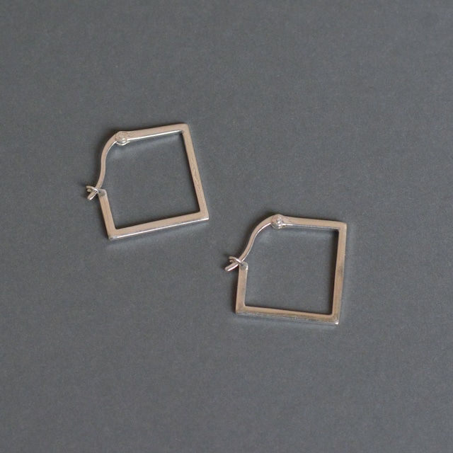 square (M) ピアス シルバー
