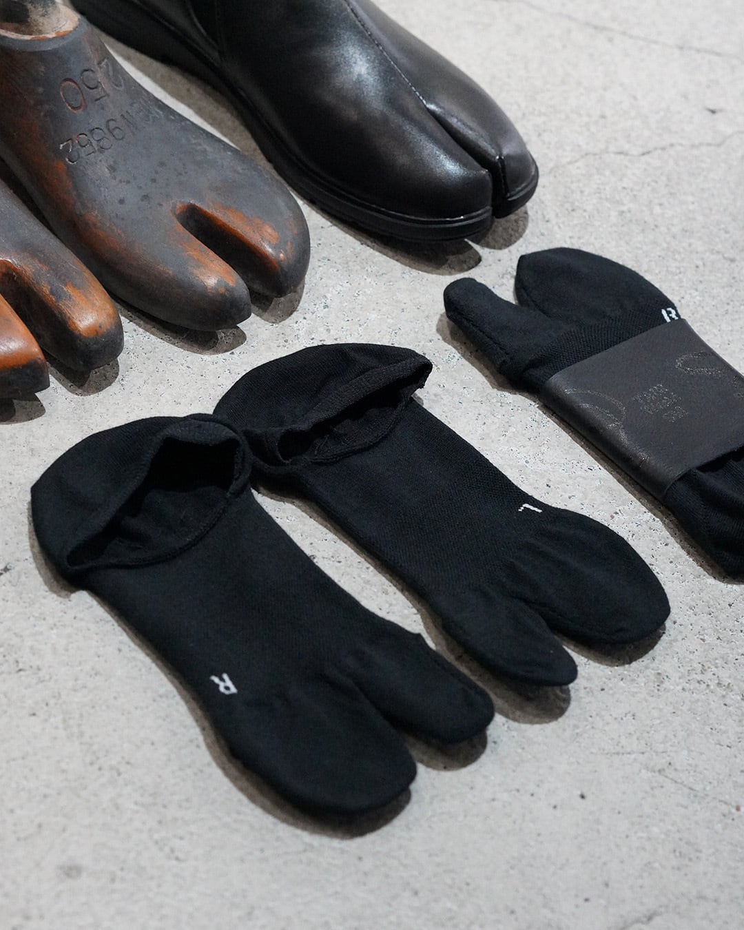 Leather TABI 専用靴下 Low〈Black〉 | No,No,Yes ! Leather Tailor Tokyo
