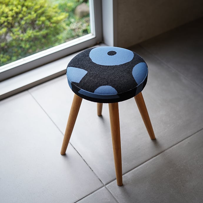 幾何学模様 オーバル型 スツール 木製 HOLM230 amba stool アンバス