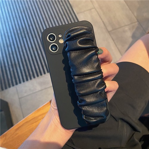 Black iPhoneケース スマホケース シック【オリジナルデザイン】iPhone 12Pro 12 11Pro 11 XS XR SE2 8Plus 7ケース アイフォンカバー 高級感 海外最新トレンド 人気おすすめ♡