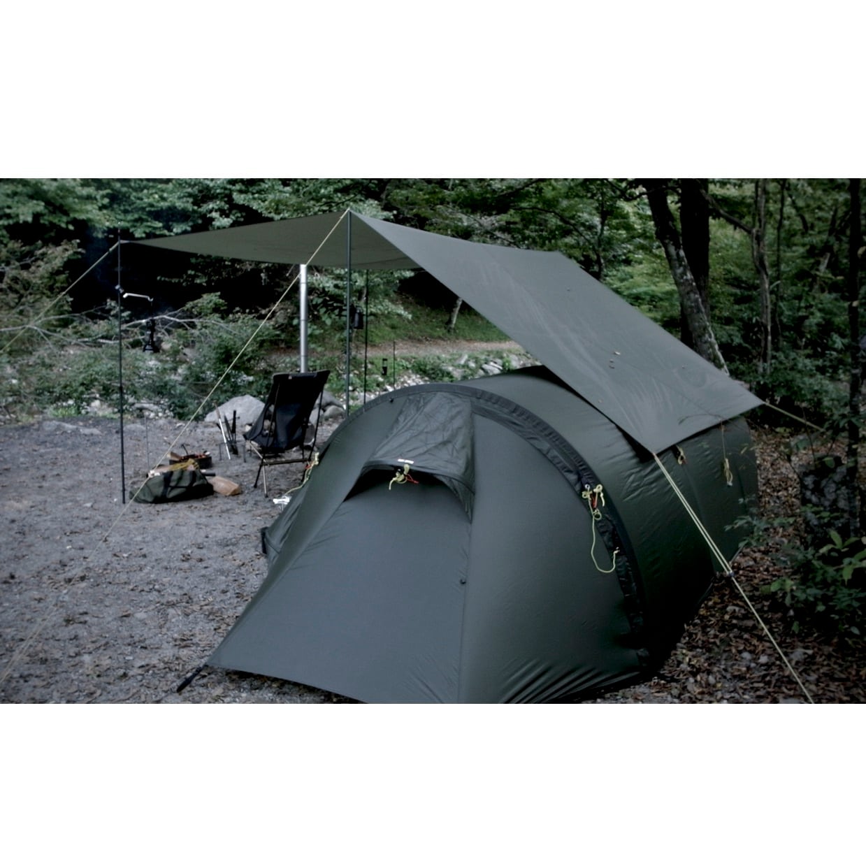 ヘルスポート ビティホーン トレック タープ 4.35 x 2.9m / HELSPORT Bitihorn Trek Tarp 4.35 x 2.9m