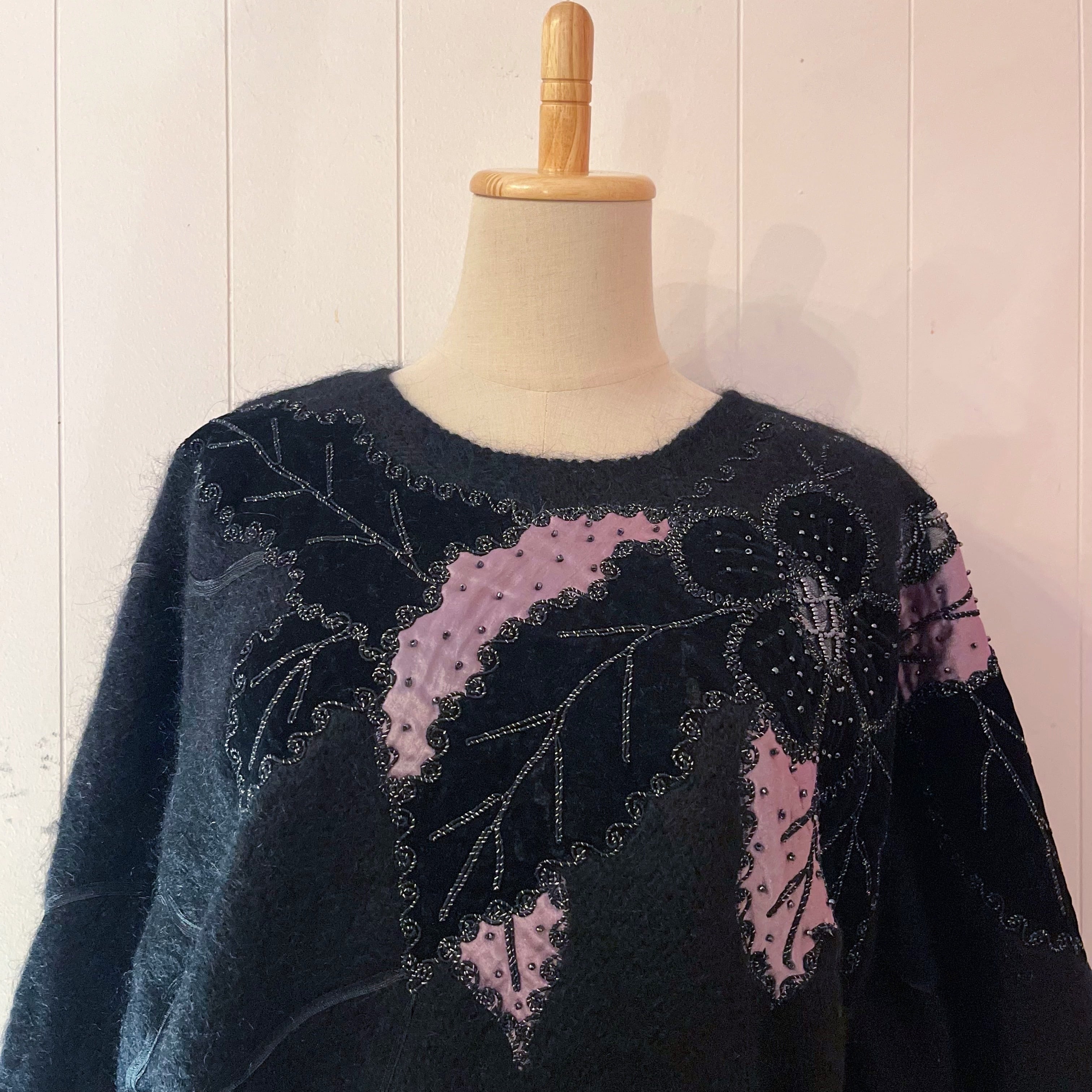 beads flower black dolman sweater