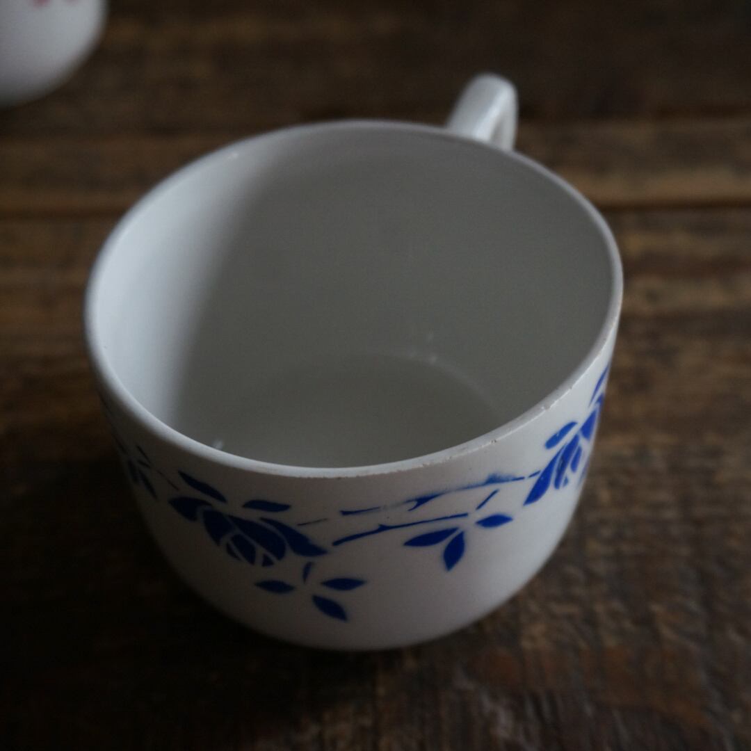 古いフランスの陶器カップ2点セット