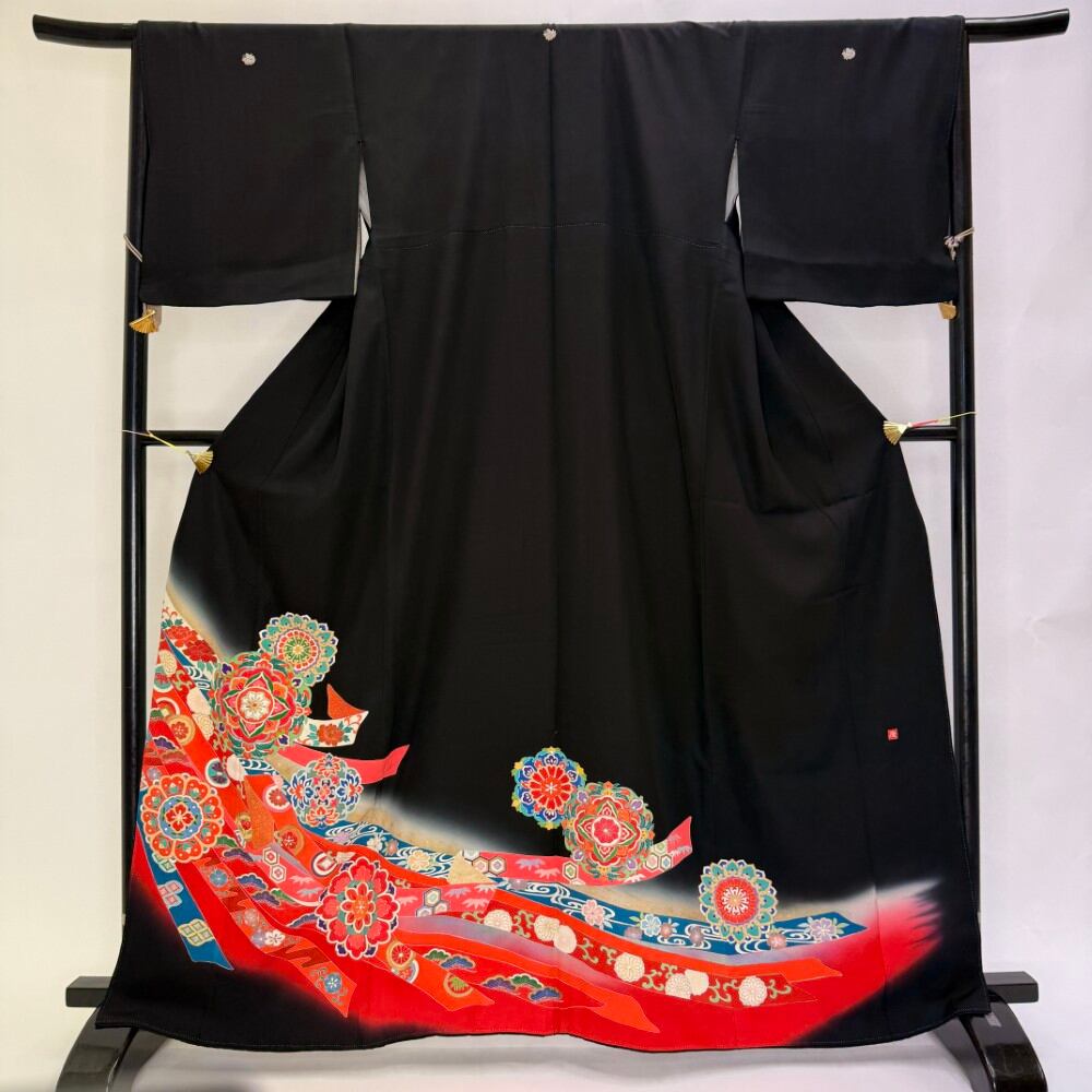 黒留袖 結婚式 紋付 リサイクル着物 正絹 裄66.3cm M size リメイク 中古 礼装 リユース 6400